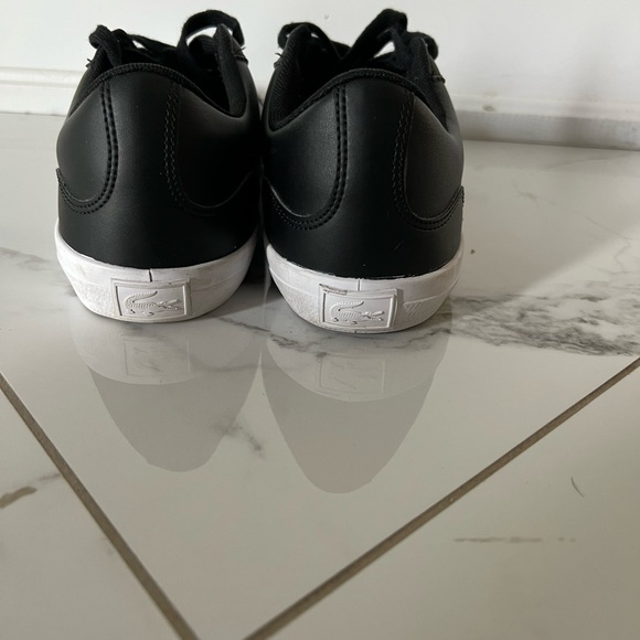 Lacoste men’s Larond black sneakers - Picture 2 of 7